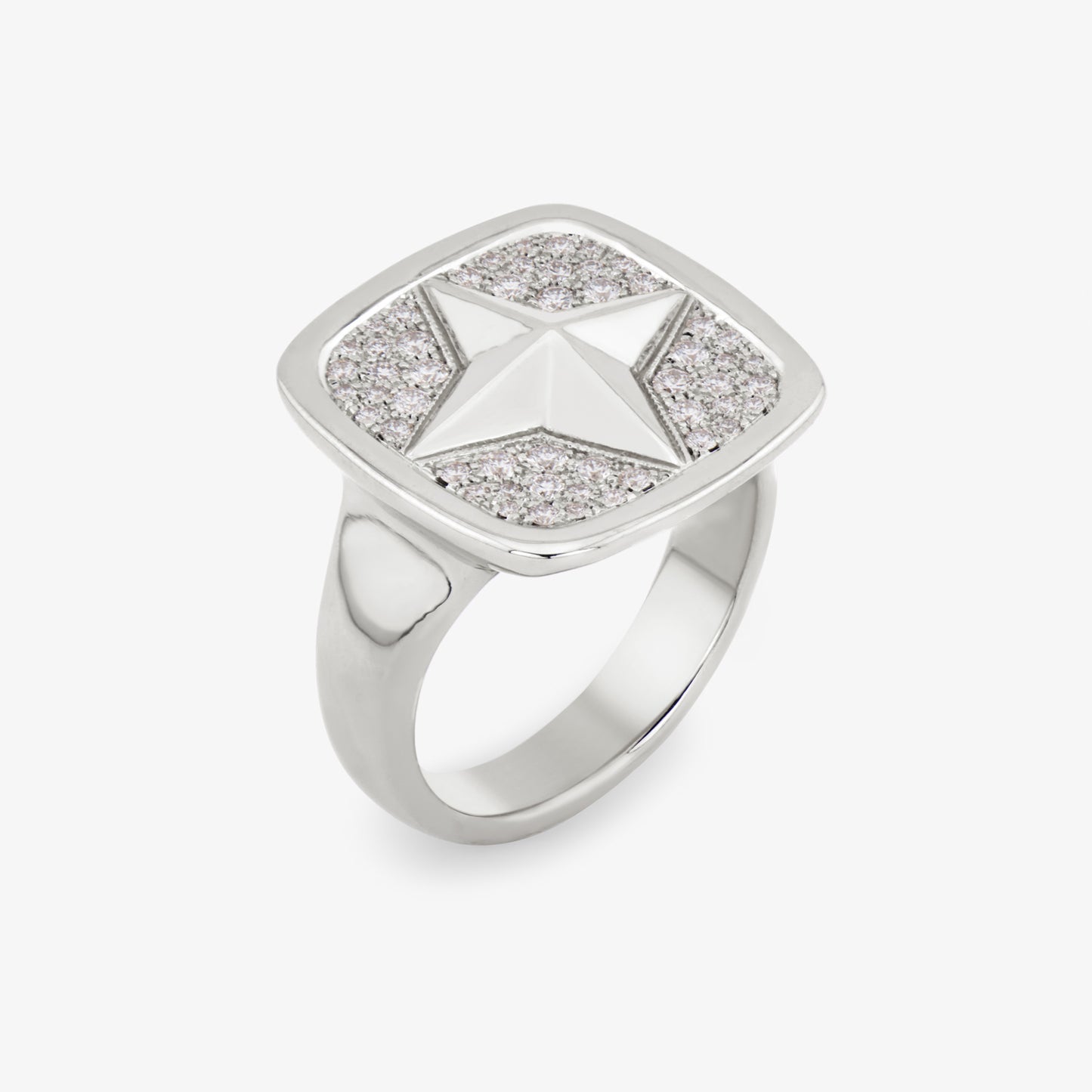 FIERCE Signet Ring with Diamonds