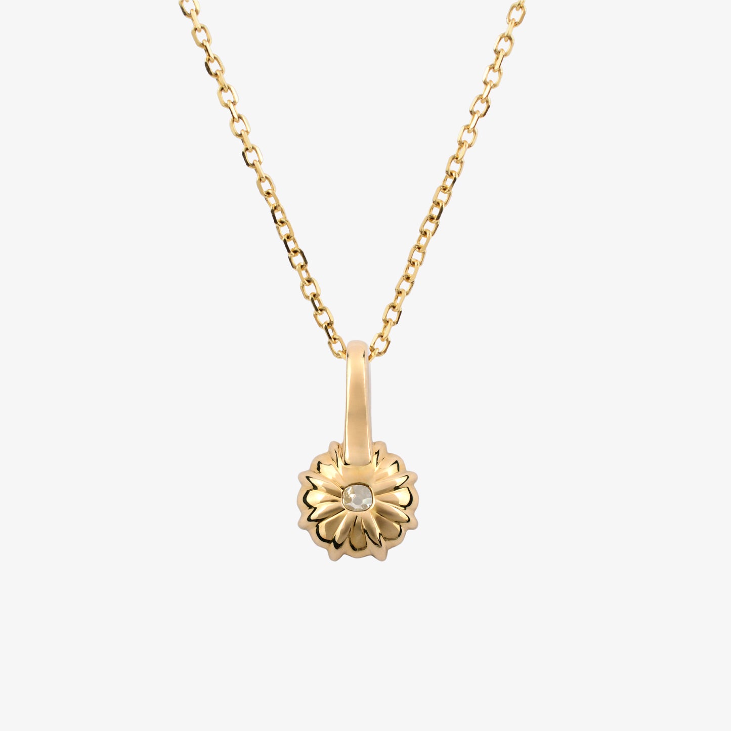 REVIVAL 0.22ctw Diamond Cluster Pendant with Antique Old Mine Cut Centre – 14K Yellow Gold