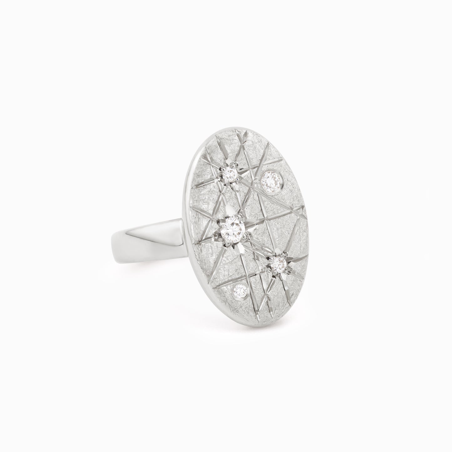 TRIUMPHANT Audacious Diamond Ellipse Ring – Silver